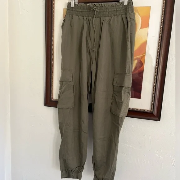 Cargo Pants - Picture 2 of 8